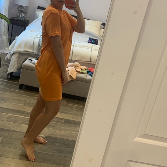 2 for 20 T-shirt dresses - Picture 7 of 7